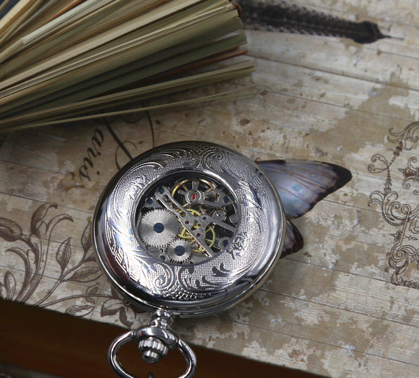 Nautical pocket outlet watch